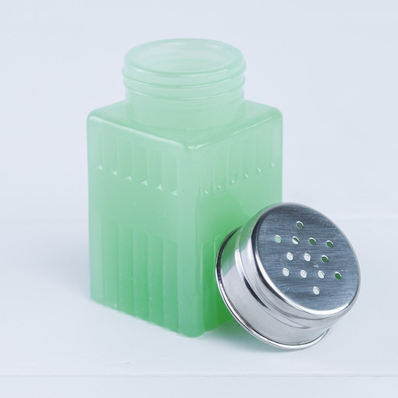 Retro Style Green Jadeite Salt & Pepper Shaker Set - Picture 3 of 3